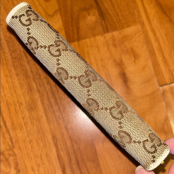 Authentic Gucci GG Zip Around Canvas Agenda with Charm Zipper Pull